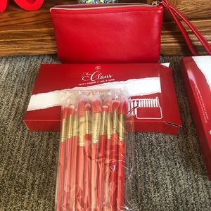 NEW Set of 12 Red Makeup Brushes